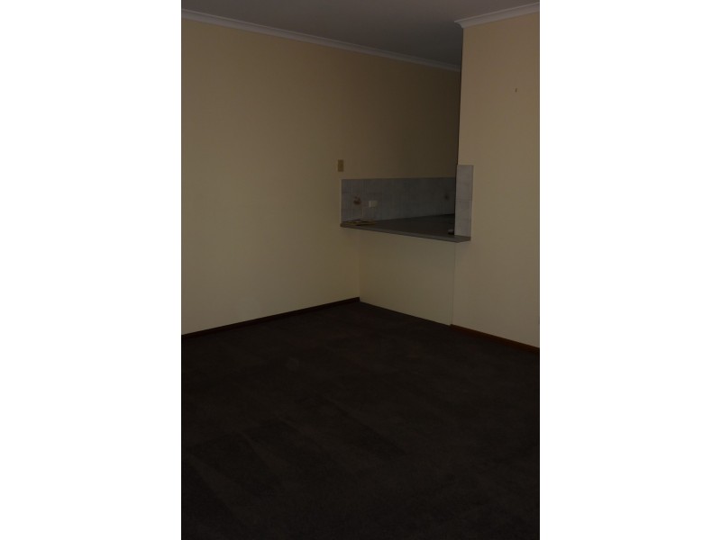 Unit 1/ 12  KENNEBERY CRESCENT, Roxby Downs SA 5725