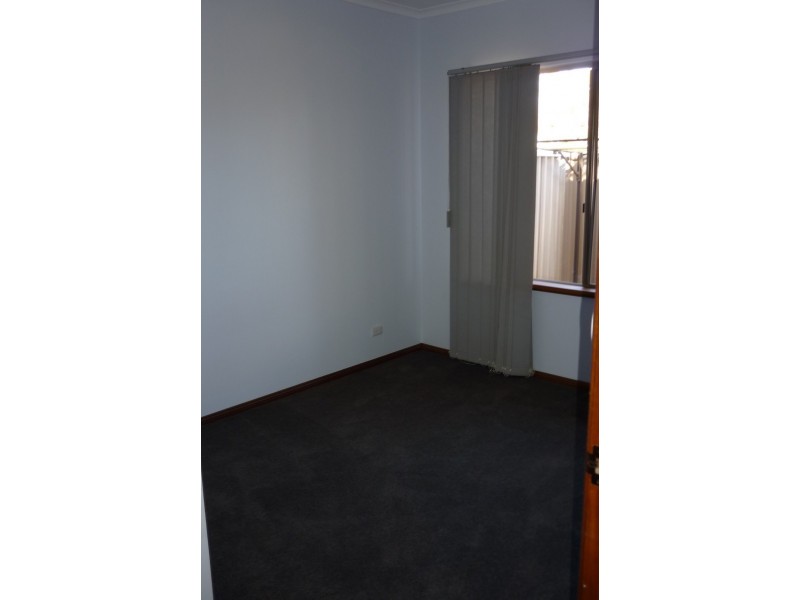Unit 1/ 12  KENNEBERY CRESCENT, Roxby Downs SA 5725