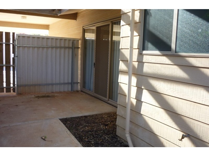 Unit 1/ 12  KENNEBERY CRESCENT, Roxby Downs SA 5725