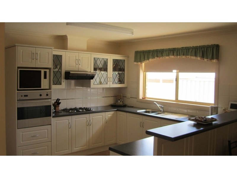 3 MELALEUCA COURT, Roxby Downs SA 5725