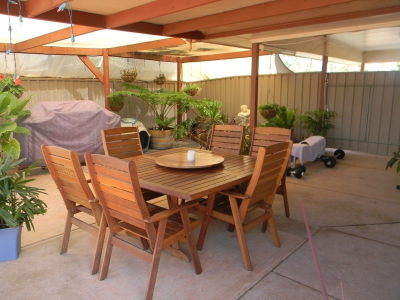 18  PINE CRESCENT, Roxby Downs SA 5725
