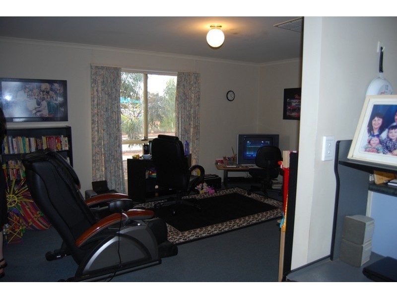20 PINE CRESCENT, Roxby Downs SA 5725