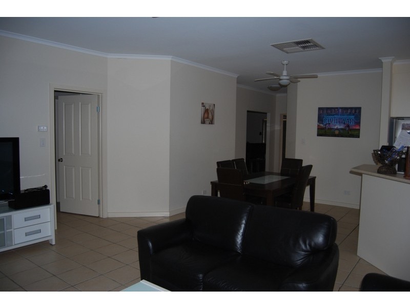 16  MULGA, Roxby Downs SA 5725