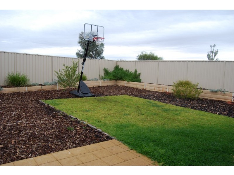 16  MULGA, Roxby Downs SA 5725