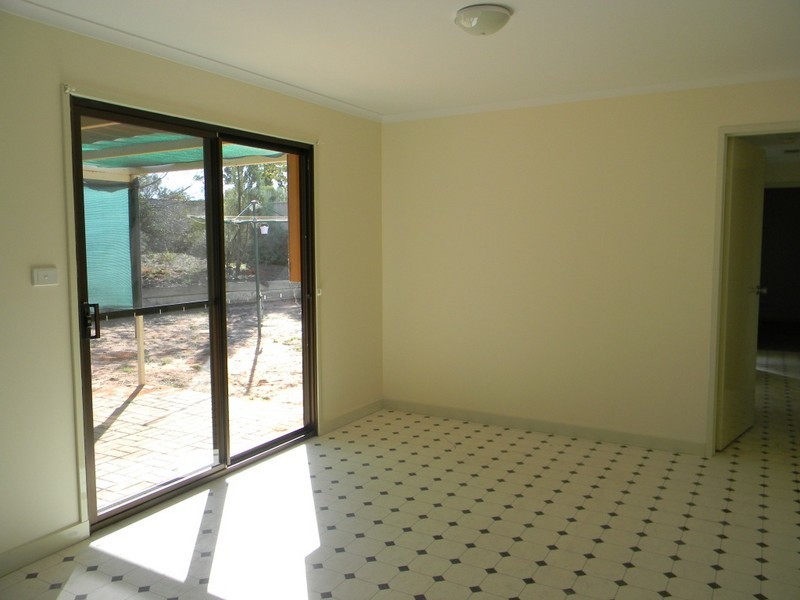 19 FINNISS STREET, Roxby Downs SA 5725