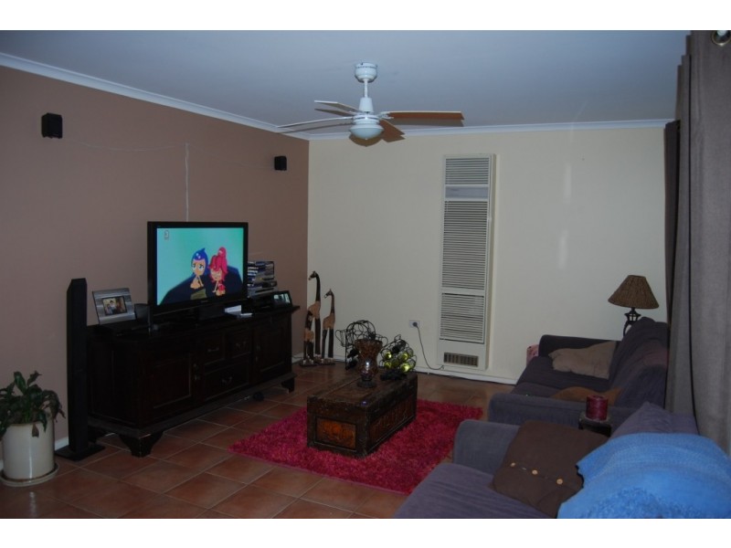 132 STUART ROAD, Roxby Downs SA 5725