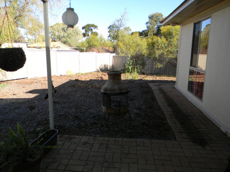 6 EMEROO COURT, Roxby Downs SA 5725