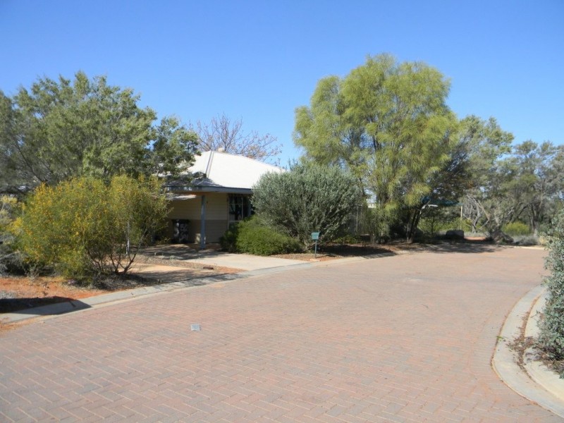 5/2 GREVILLEA CLOSE, Roxby Downs SA 5725