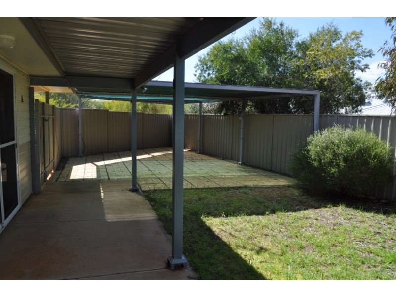 5/2 GREVILLEA CLOSE, Roxby Downs SA 5725