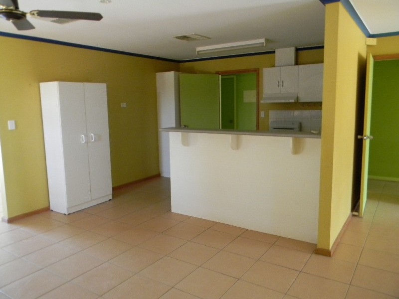 90 STUART ROAD, Roxby Downs SA 5725