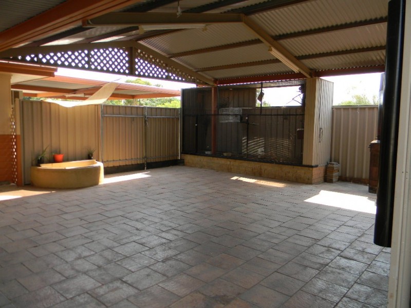 90 STUART ROAD, Roxby Downs SA 5725