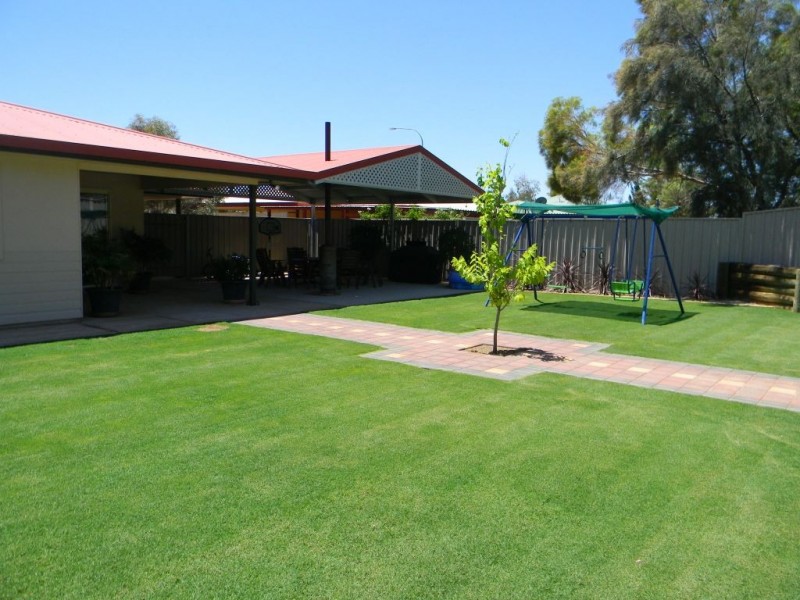 74  STUART ROAD, Roxby Downs SA 5725