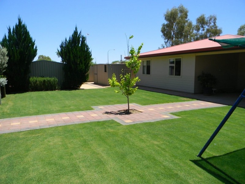 74  STUART ROAD, Roxby Downs SA 5725