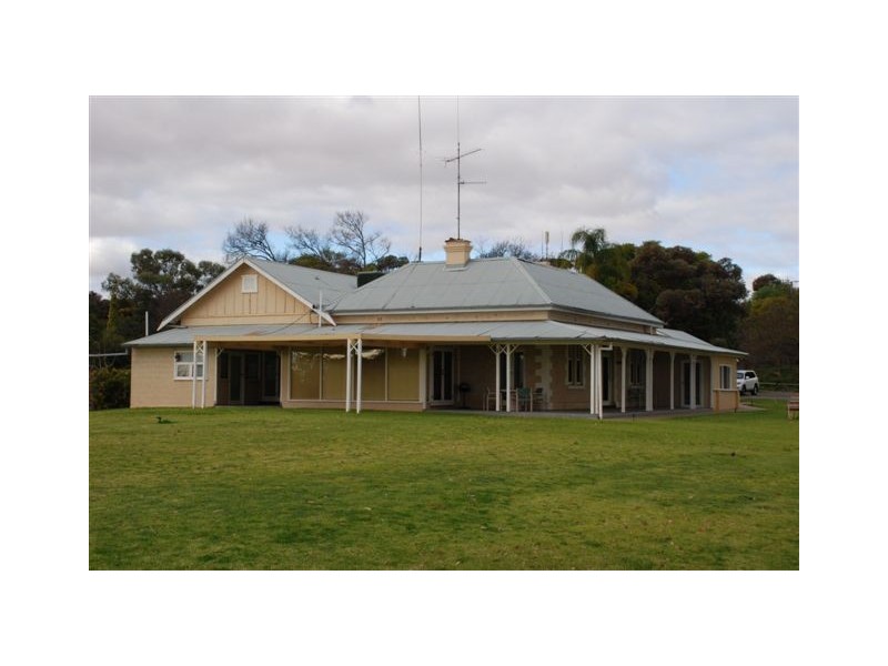 1 Lookout Drive, Paringa SA 5340