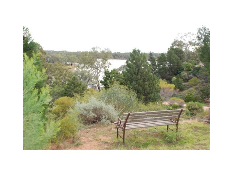 1 Lookout Drive, Paringa SA 5340