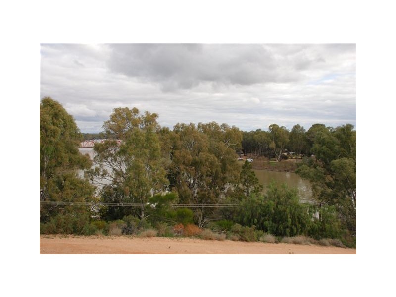1 Lookout Drive, Paringa SA 5340