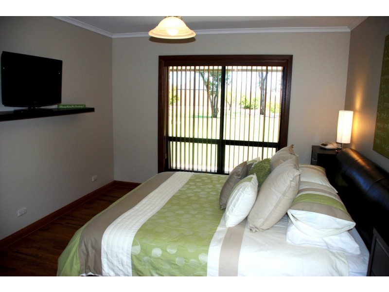 2 Alma Street, Renmark SA 5341