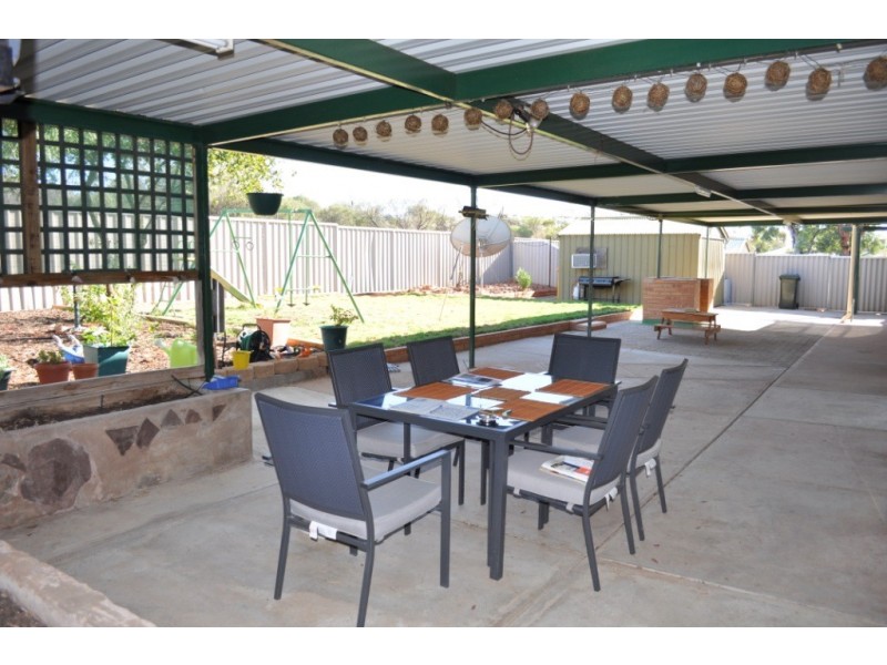55 PIONEER DRIVE, Roxby Downs SA 5725
