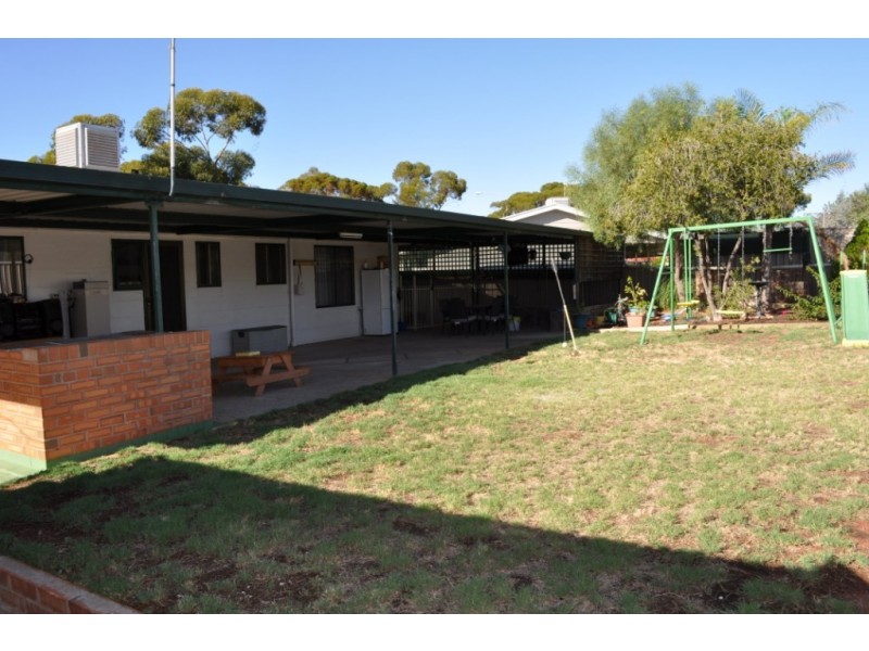 55 PIONEER DRIVE, Roxby Downs SA 5725
