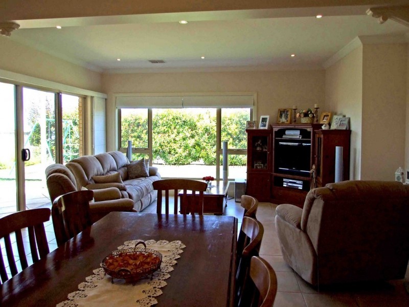 30 McLean Street, Berri SA 5343