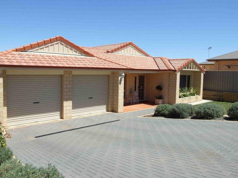 30 McLean Street, Berri SA 5343