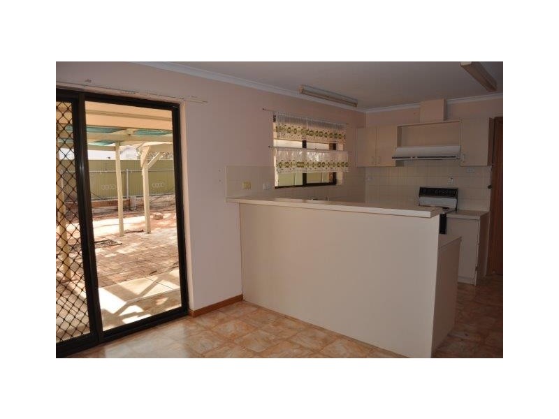 3 Boorook St, Woomera SA 5720