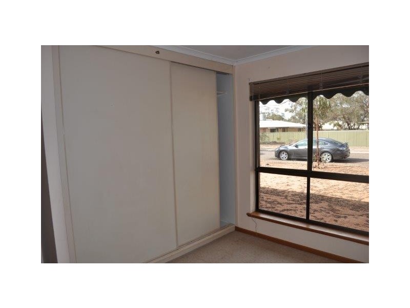 3 Boorook St, Woomera SA 5720