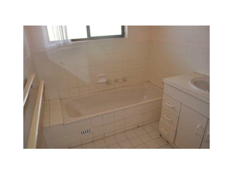 3 Boorook St, Woomera SA 5720