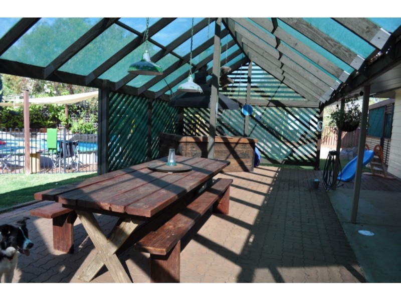 6 HAMILTON COURT, Roxby Downs SA 5725