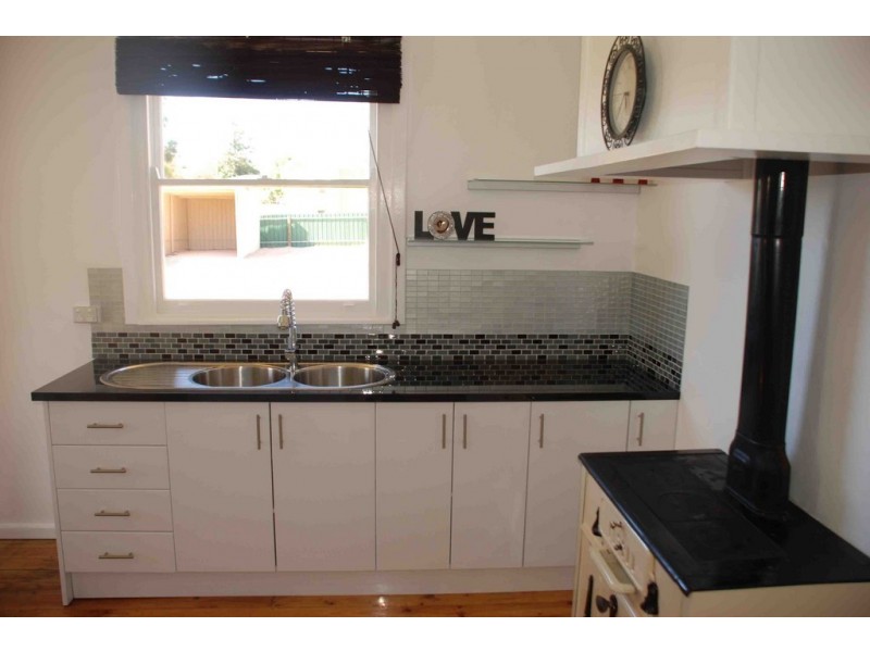 4 Gogel Road, Moorook SA 5332