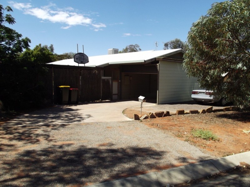 9 WANGIANNA STREET, Roxby Downs SA 5725