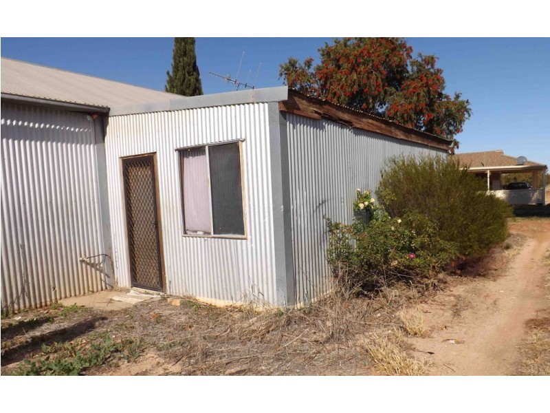 20 Twenty-fourth Street, Renmark SA 5341