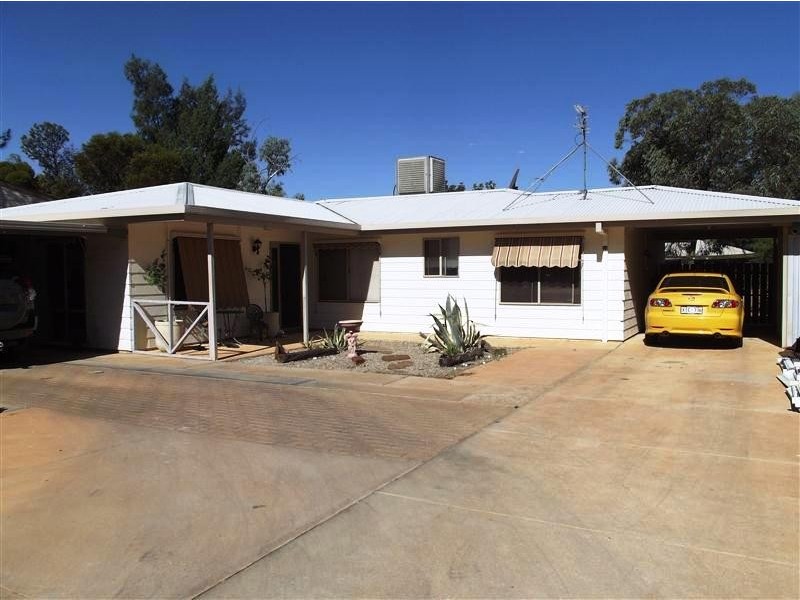 24 Kennebery Crescent, Roxby Downs SA 5725