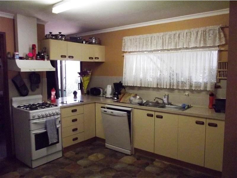 24 Kennebery Crescent, Roxby Downs SA 5725