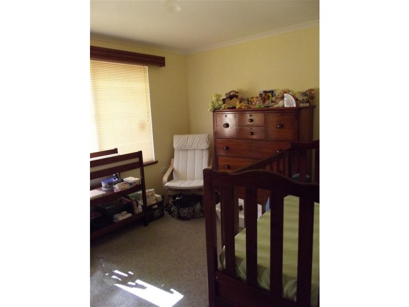 24 Kennebery Crescent, Roxby Downs SA 5725