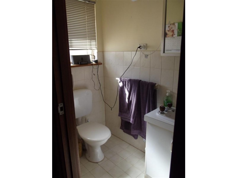 24 Kennebery Crescent, Roxby Downs SA 5725