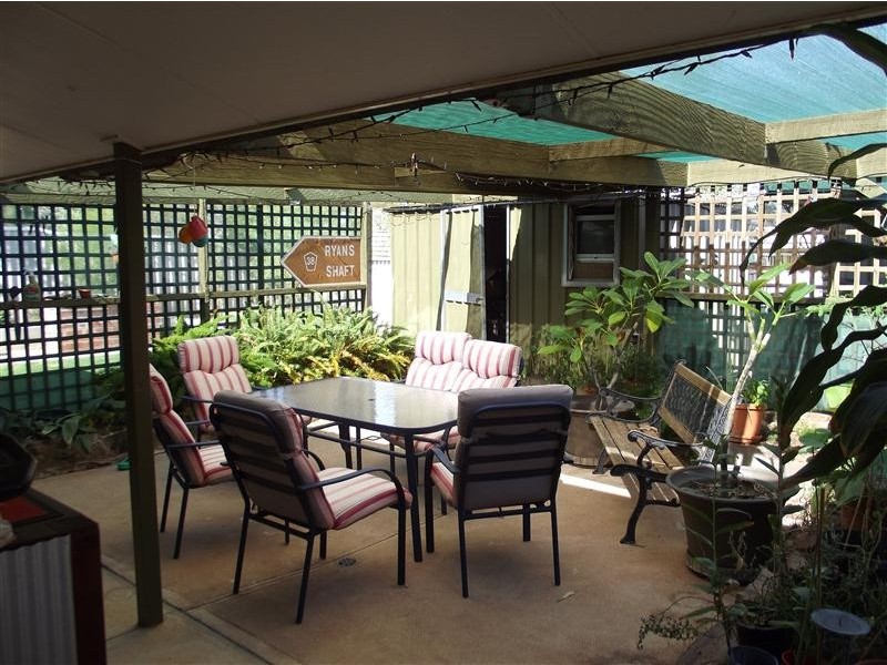 24 Kennebery Crescent, Roxby Downs SA 5725