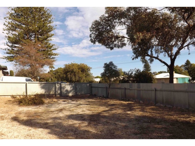 11 Hawdon Street, Barmera SA 5345