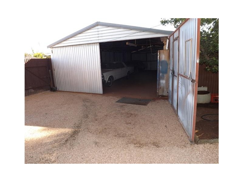 13 Railway Terrace, Renmark SA 5341