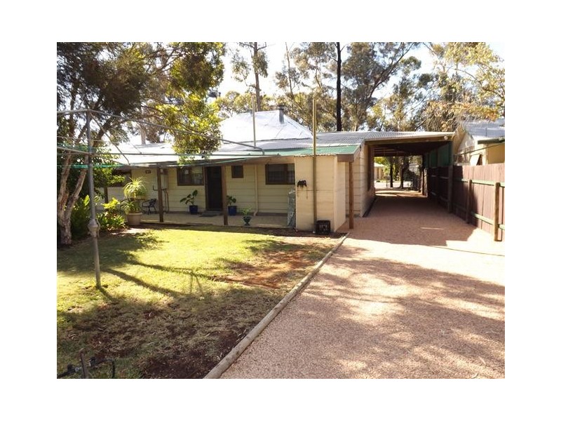 13 Railway Terrace, Renmark SA 5341