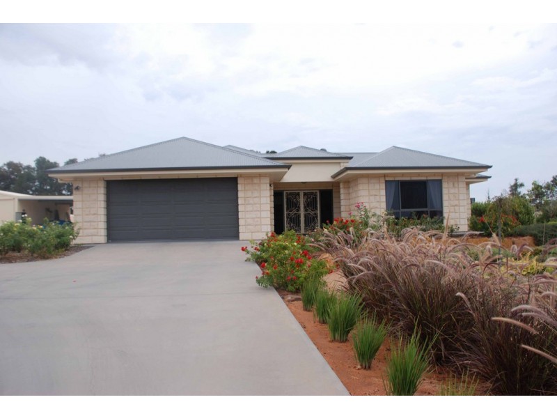 8 Warrakoo Court, Paringa SA 5340
