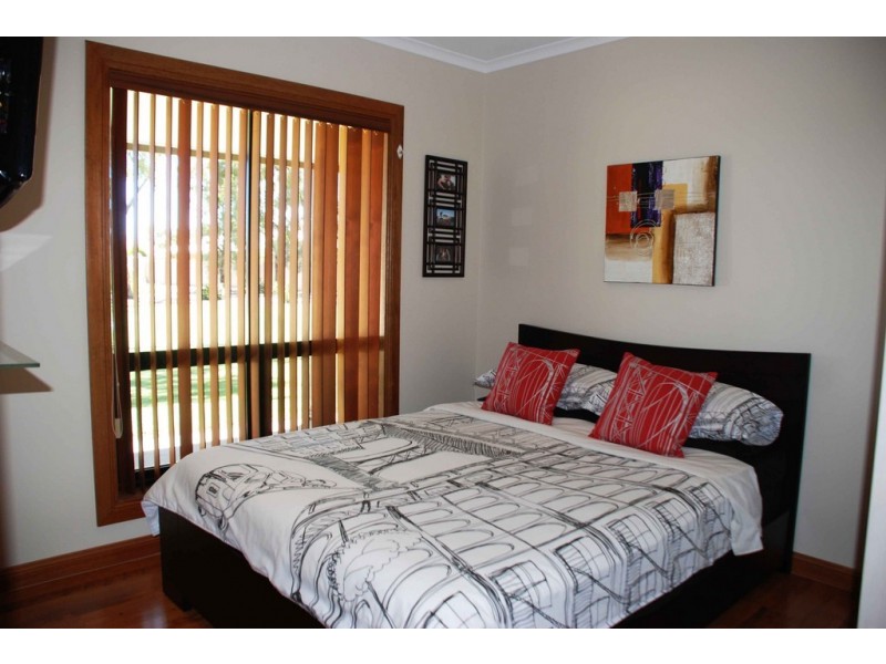 2 Alma Street, Renmark SA 5341