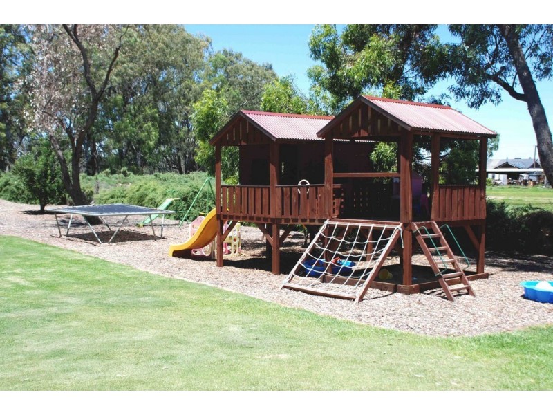 2 Alma Street, Renmark SA 5341