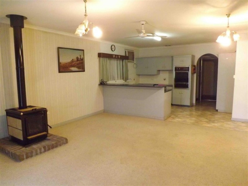 15 Streeter Ave, Glossop SA 5344