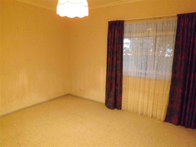 15 Streeter Ave, Glossop SA 5344