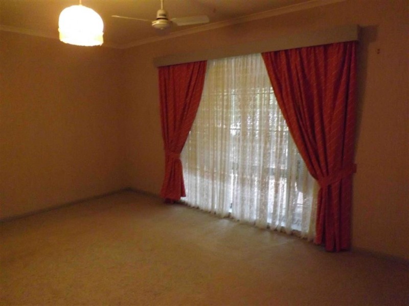 15 Streeter Ave, Glossop SA 5344