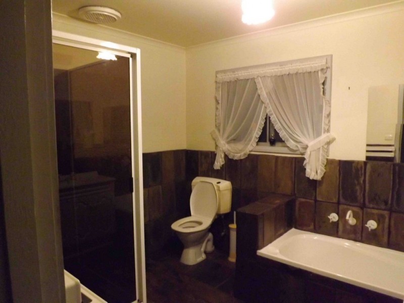 15 Streeter Ave, Glossop SA 5344