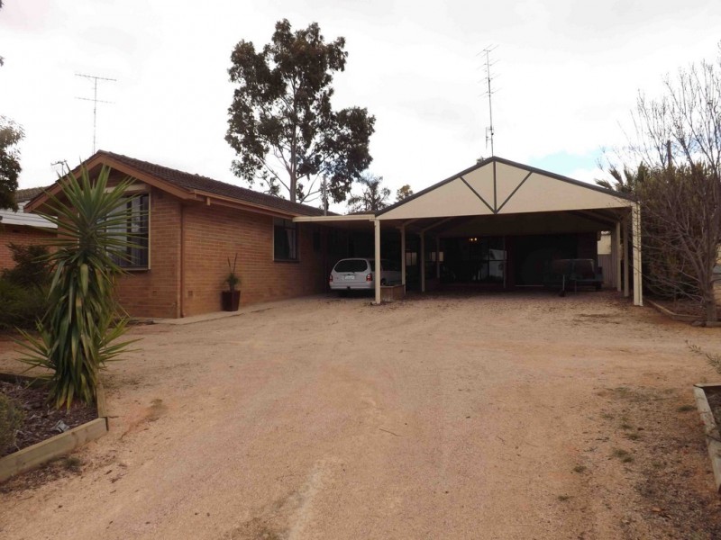 16 Old Sturt Highway, Berri SA 5343