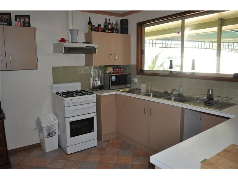 42 Hermit Street, Roxby Downs SA 5725