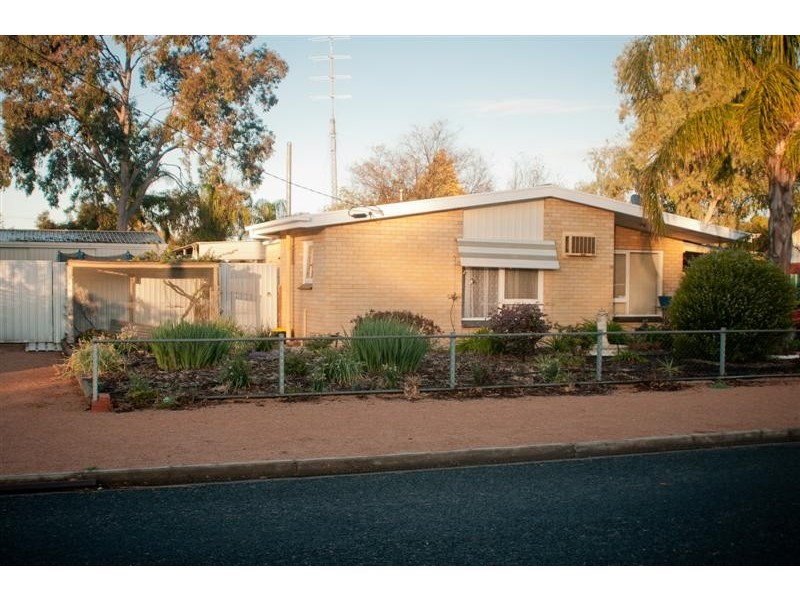 11 Myall Street, Renmark SA 5341